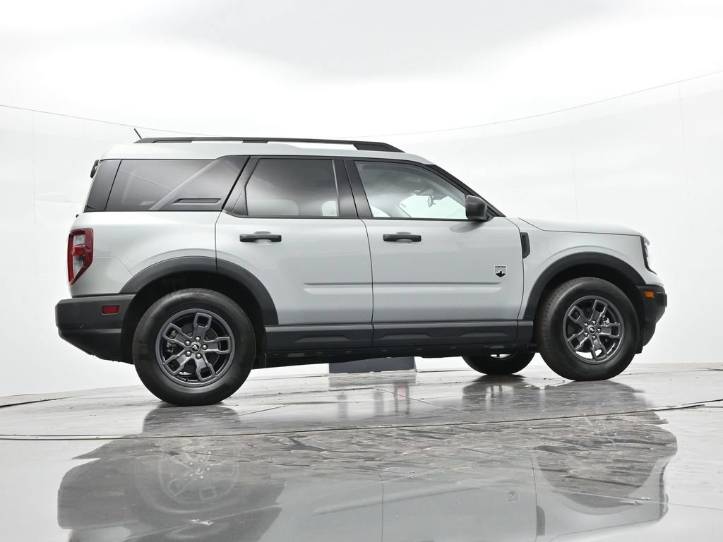 Ford Bronco Sport Vehicle Full-screen Gallery Image 23
