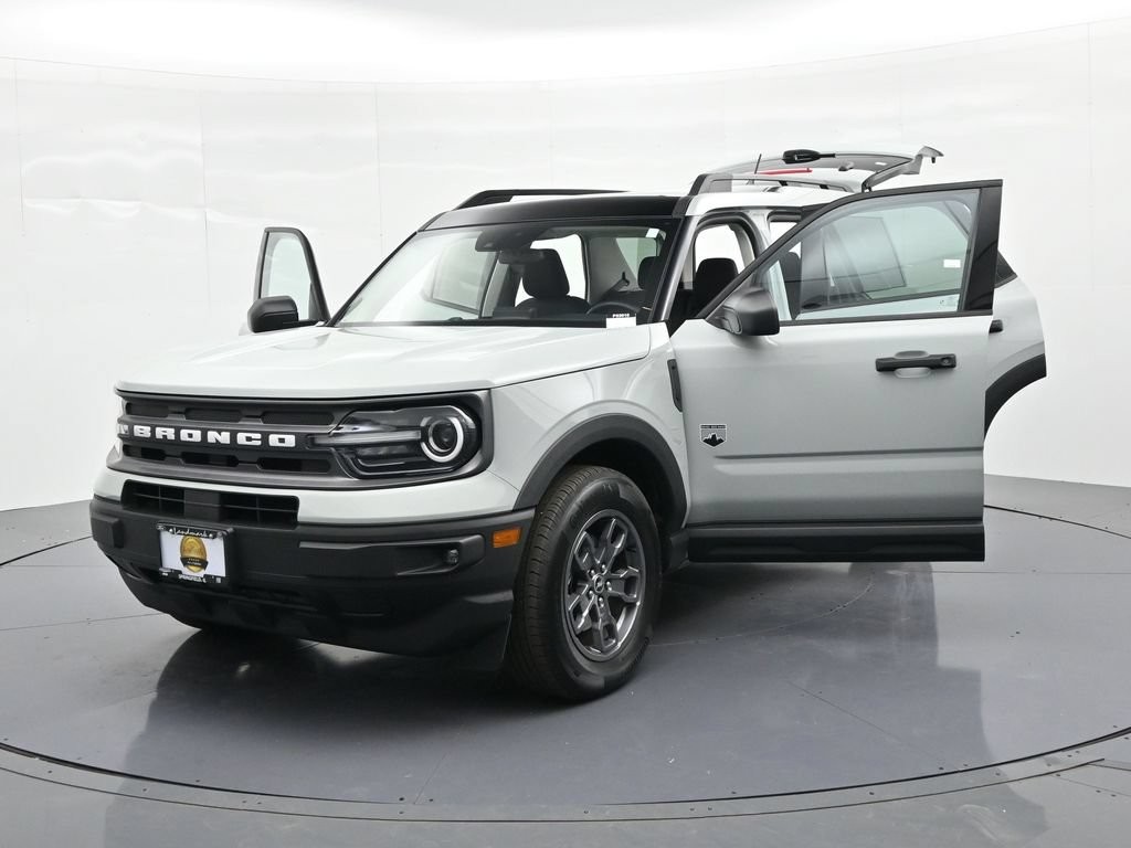 Ford Bronco Sport Vehicle Full-screen Gallery Image 26