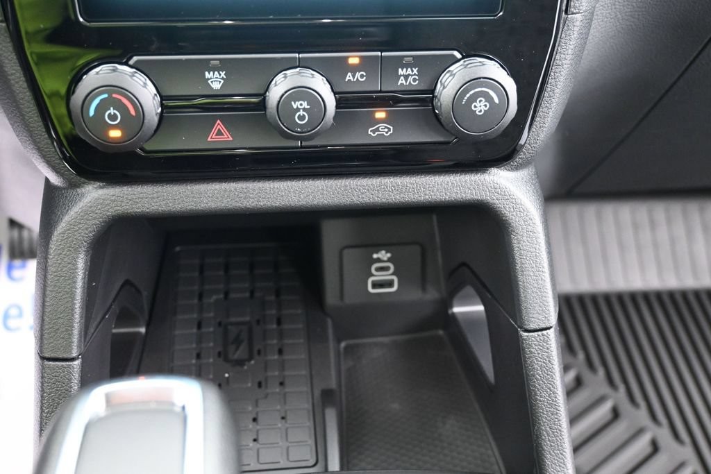 Ford Ranger Vehicle Full-screen Gallery Image 11