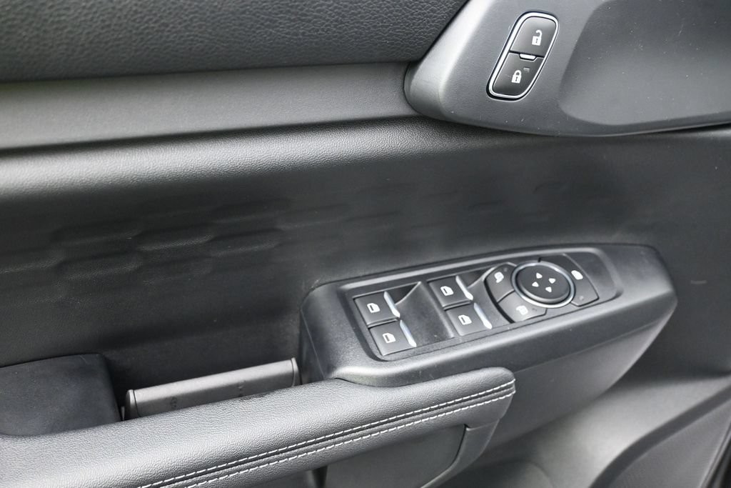 Ford Ranger Vehicle Full-screen Gallery Image 17