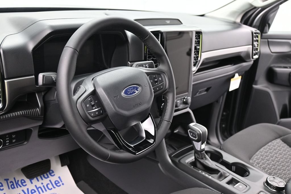 Ford Ranger Vehicle Full-screen Gallery Image 18