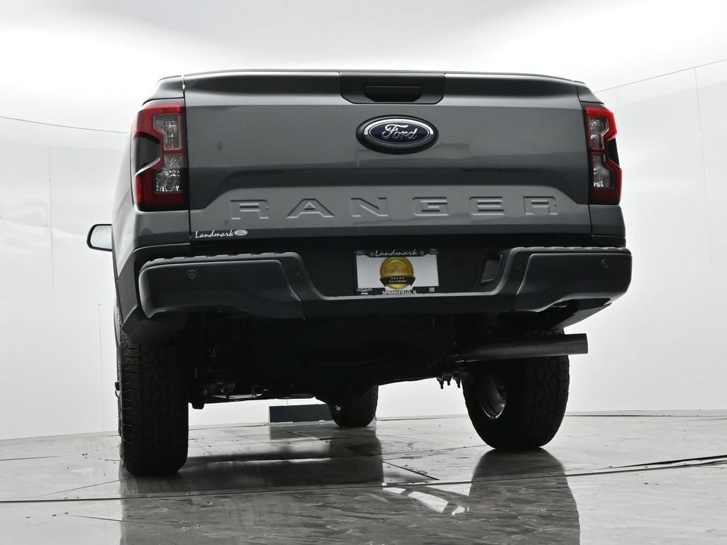 Ford Ranger Vehicle Full-screen Gallery Image 24