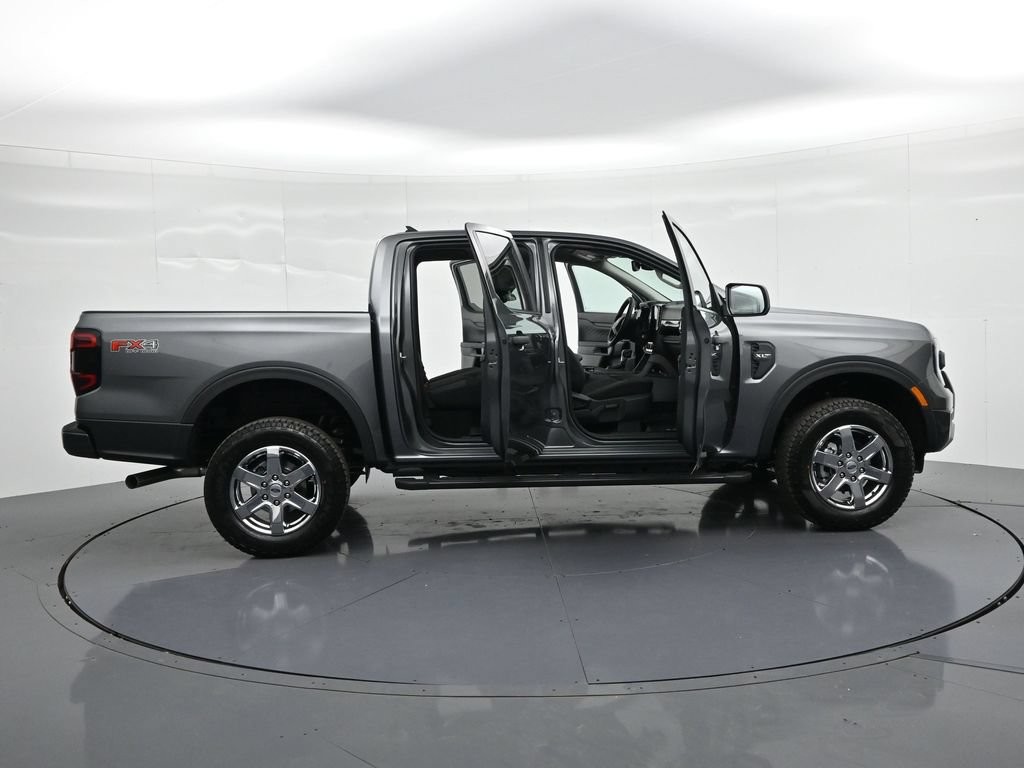 Ford Ranger Vehicle Full-screen Gallery Image 27
