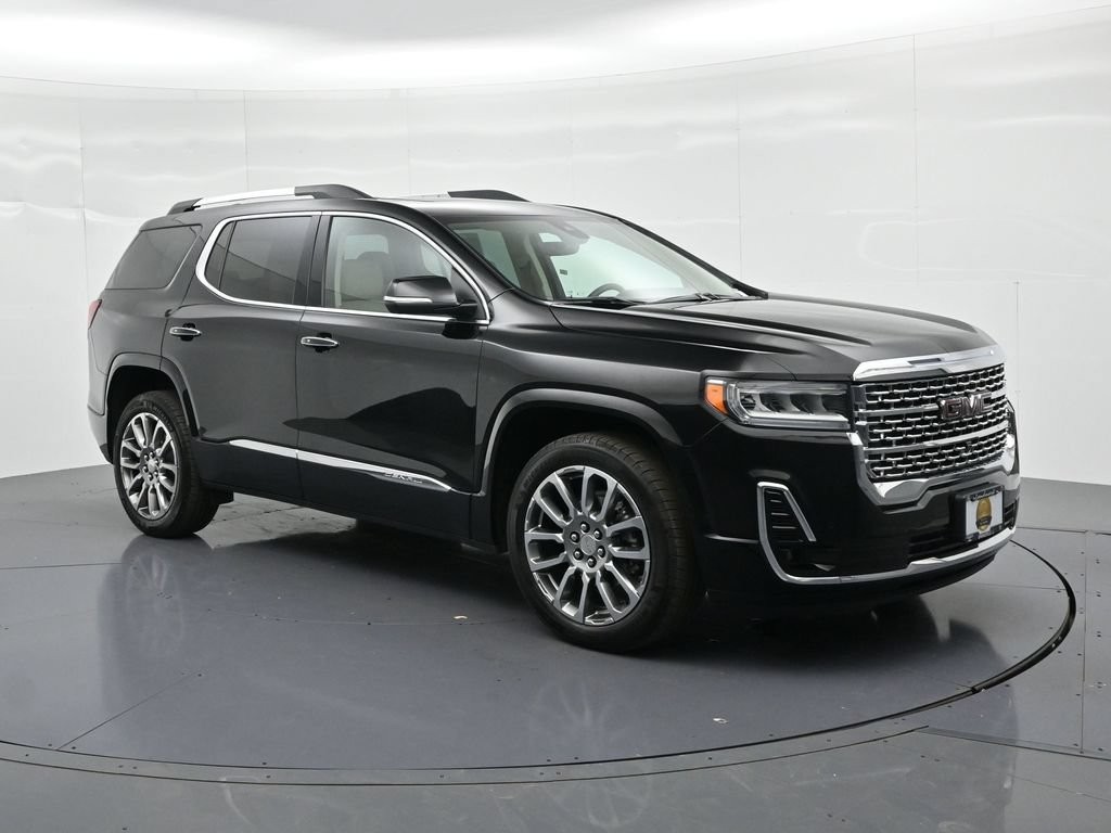 GMC Acadia Vehicle Full-screen Gallery Image 4