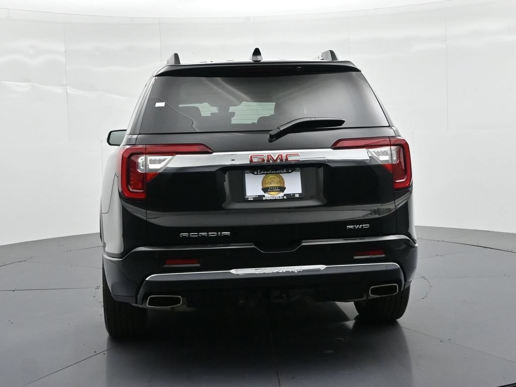 GMC Acadia Vehicle Full-screen Gallery Image 7