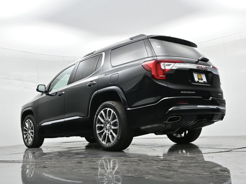 GMC Acadia Vehicle Full-screen Gallery Image 20