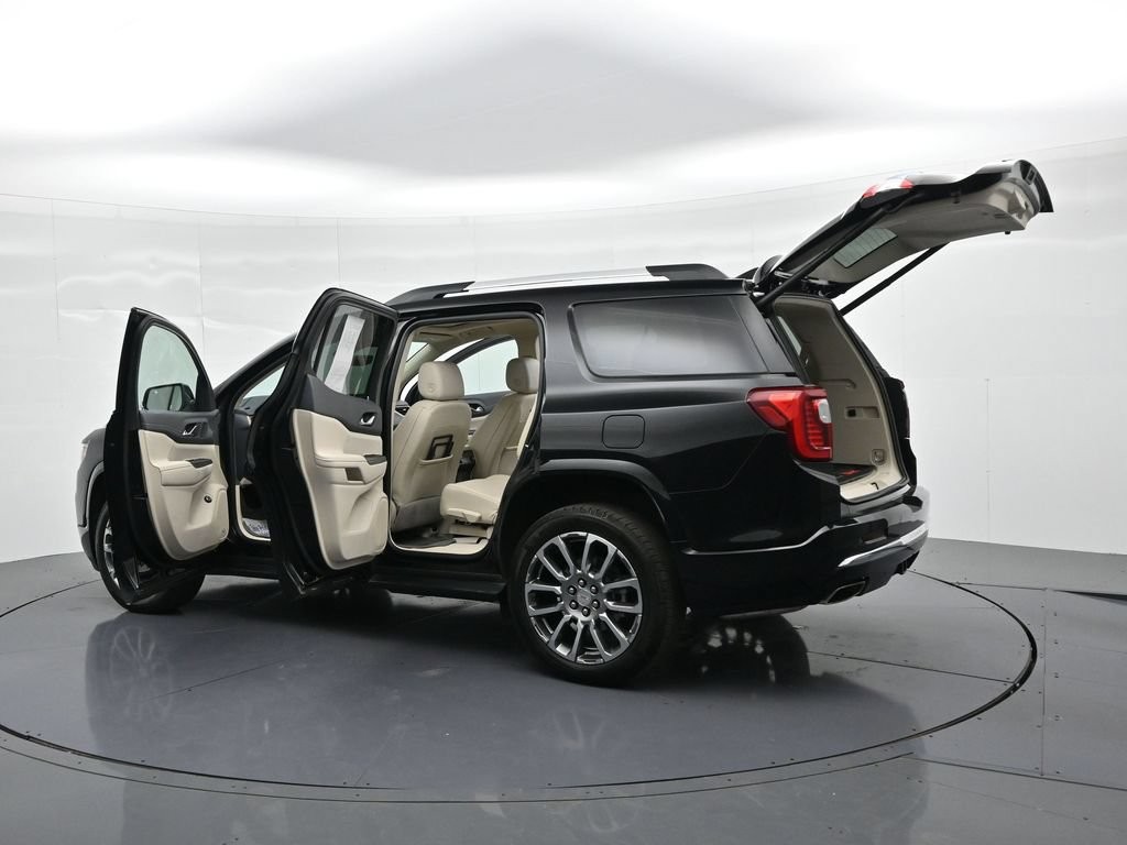 GMC Acadia Vehicle Full-screen Gallery Image 25