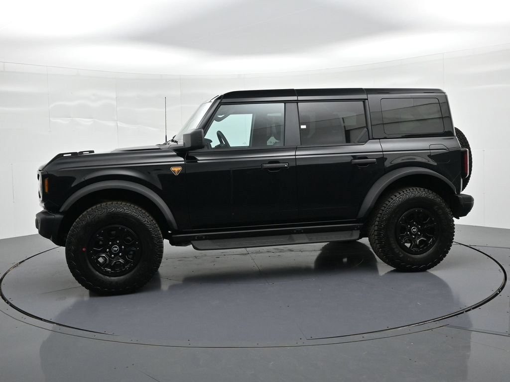 Ford Bronco Vehicle Full-screen Gallery Image 9
