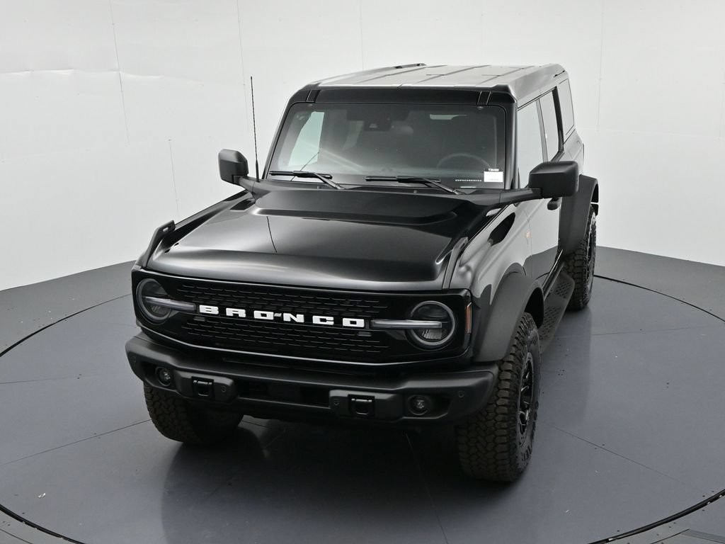 Ford Bronco Vehicle Full-screen Gallery Image 18