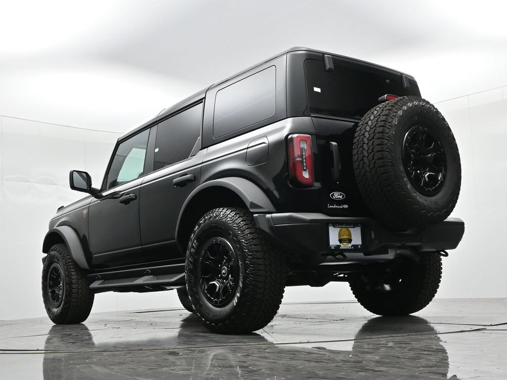Ford Bronco Vehicle Full-screen Gallery Image 20