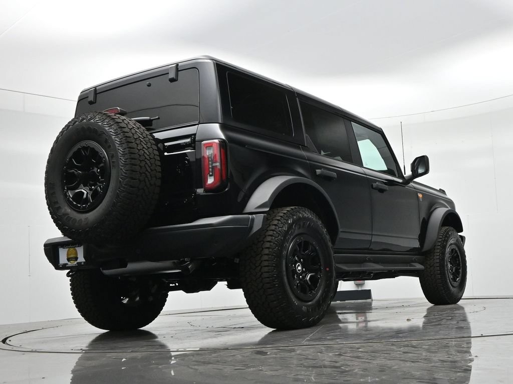 Ford Bronco Vehicle Full-screen Gallery Image 22