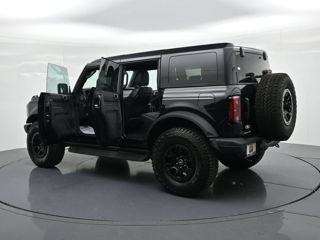 Ford Bronco Vehicle Full-screen Gallery Image 25