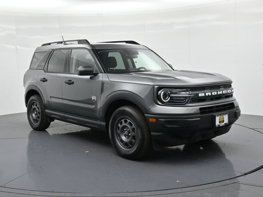 Ford Bronco Sport Vehicle Full-screen Gallery Image 04