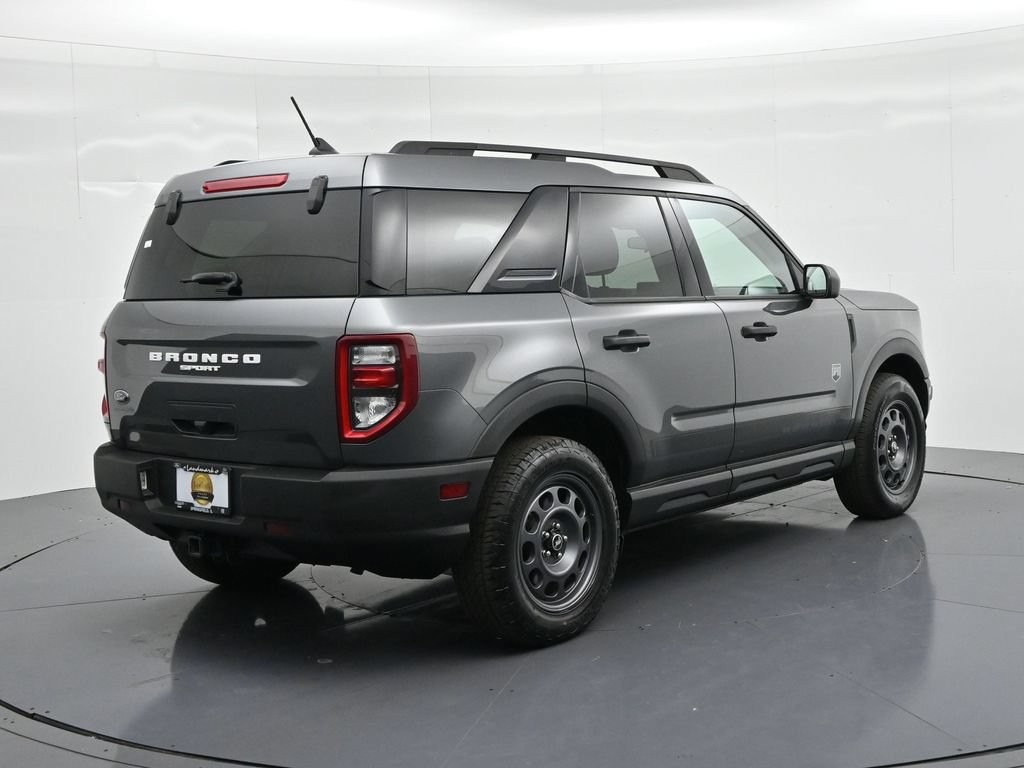Ford Bronco Sport Vehicle Full-screen Gallery Image 06