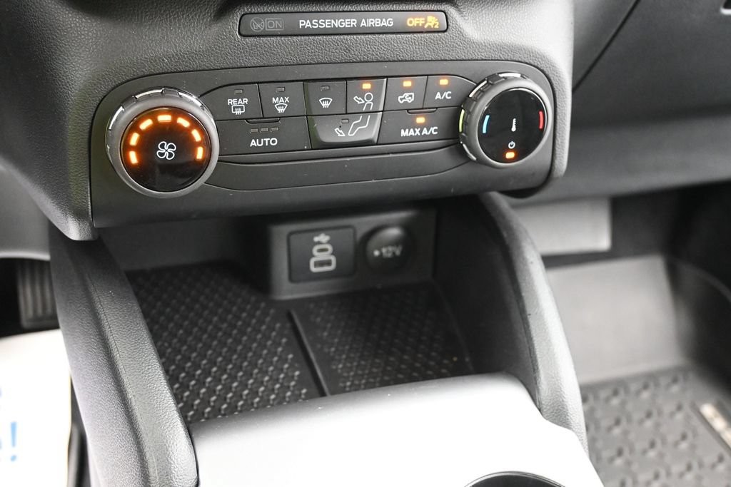 Ford Bronco Sport Vehicle Full-screen Gallery Image 13