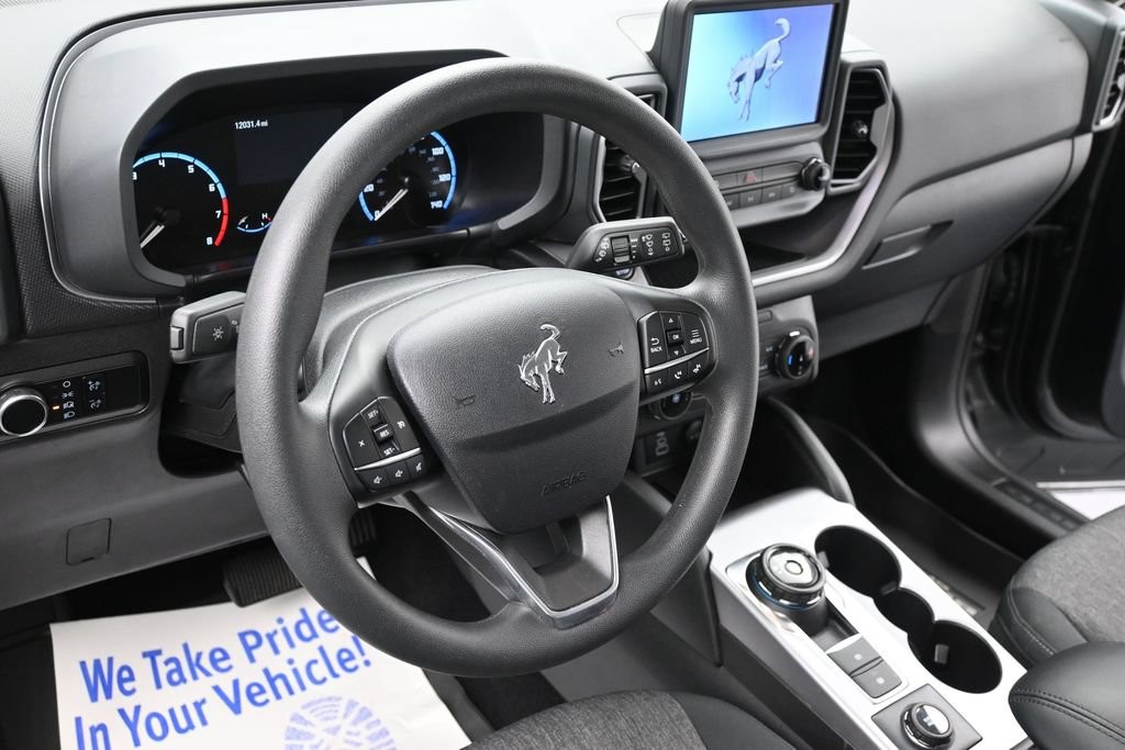 Ford Bronco Sport Vehicle Full-screen Gallery Image 15