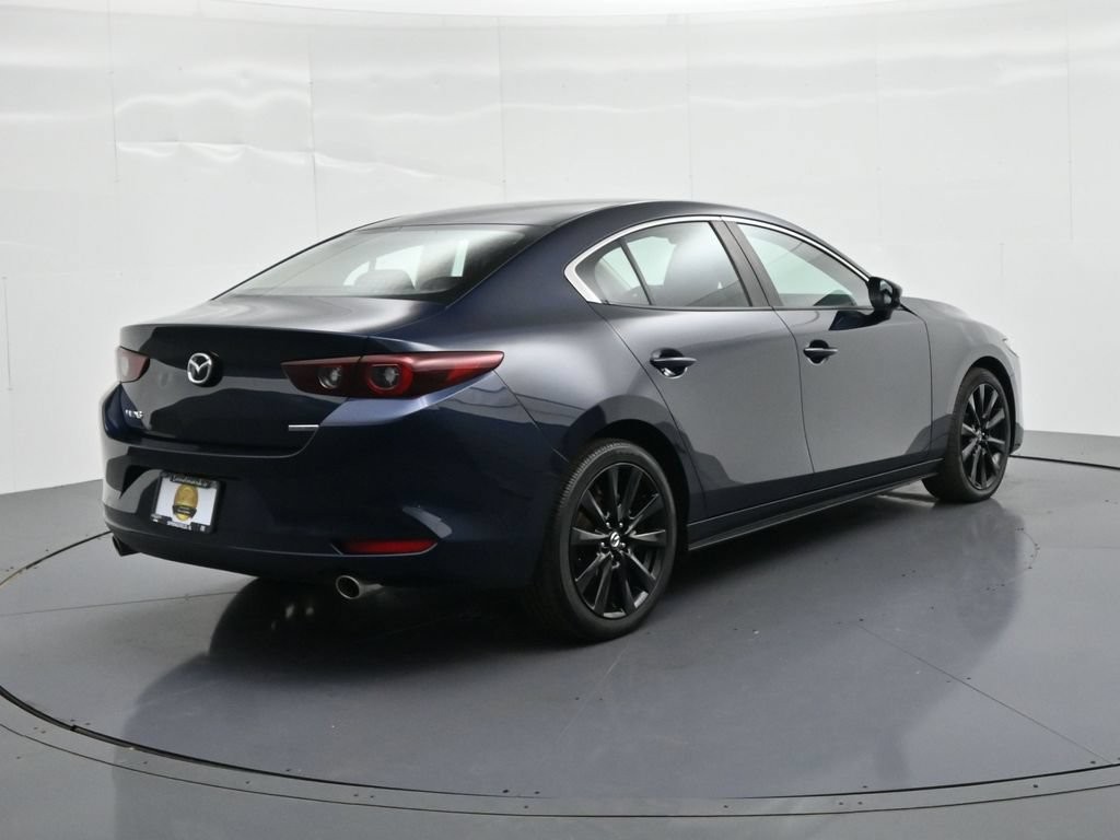 Mazda Mazda3 Vehicle Full-screen Gallery Image 6