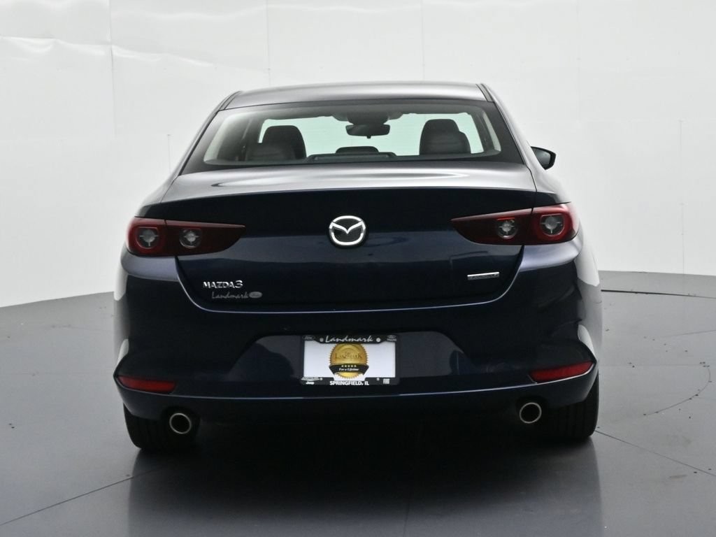 Mazda Mazda3 Vehicle Full-screen Gallery Image 7
