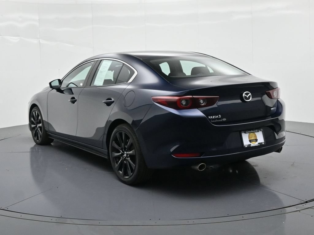 Mazda Mazda3 Vehicle Full-screen Gallery Image 8
