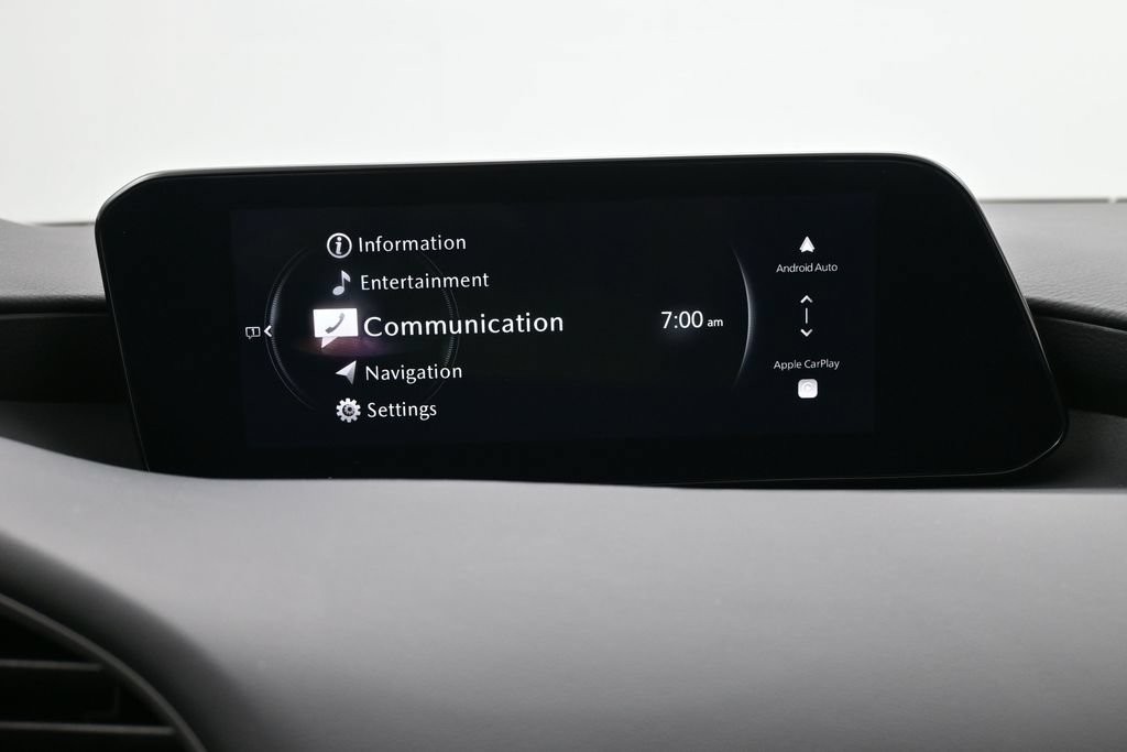 Mazda Mazda3 Vehicle Full-screen Gallery Image 10