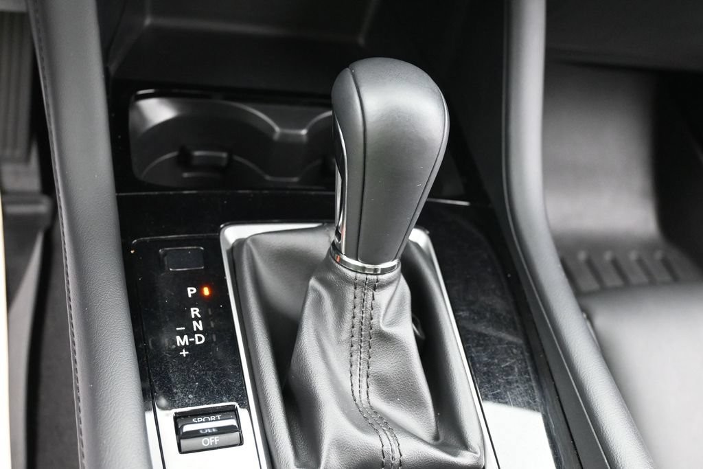 Mazda Mazda3 Vehicle Full-screen Gallery Image 13
