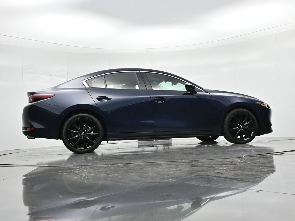 Mazda Mazda3 Vehicle Full-screen Gallery Image 23