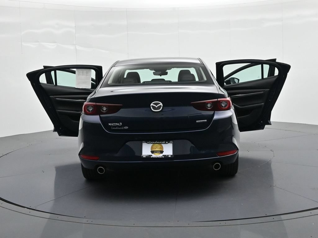 Mazda Mazda3 Vehicle Full-screen Gallery Image 27