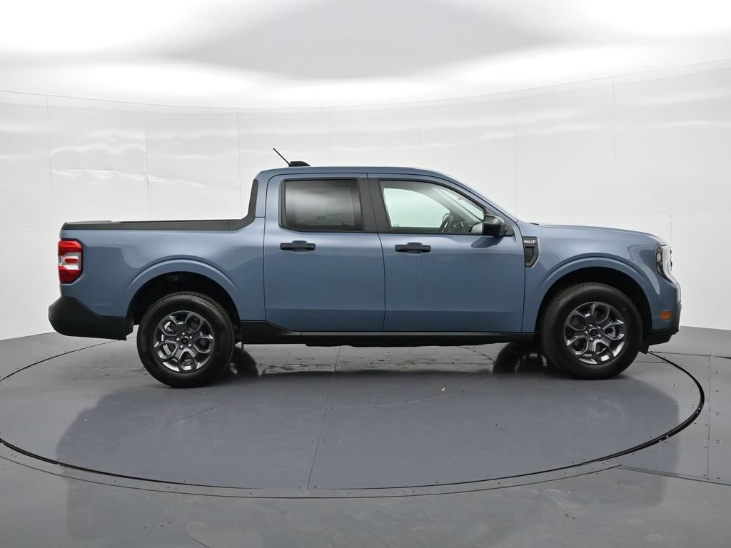 Ford Maverick Vehicle Full-screen Gallery Image 5