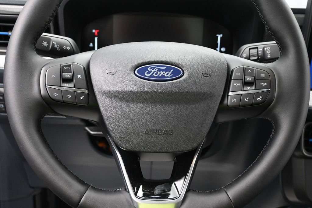 Ford Maverick Vehicle Full-screen Gallery Image 13