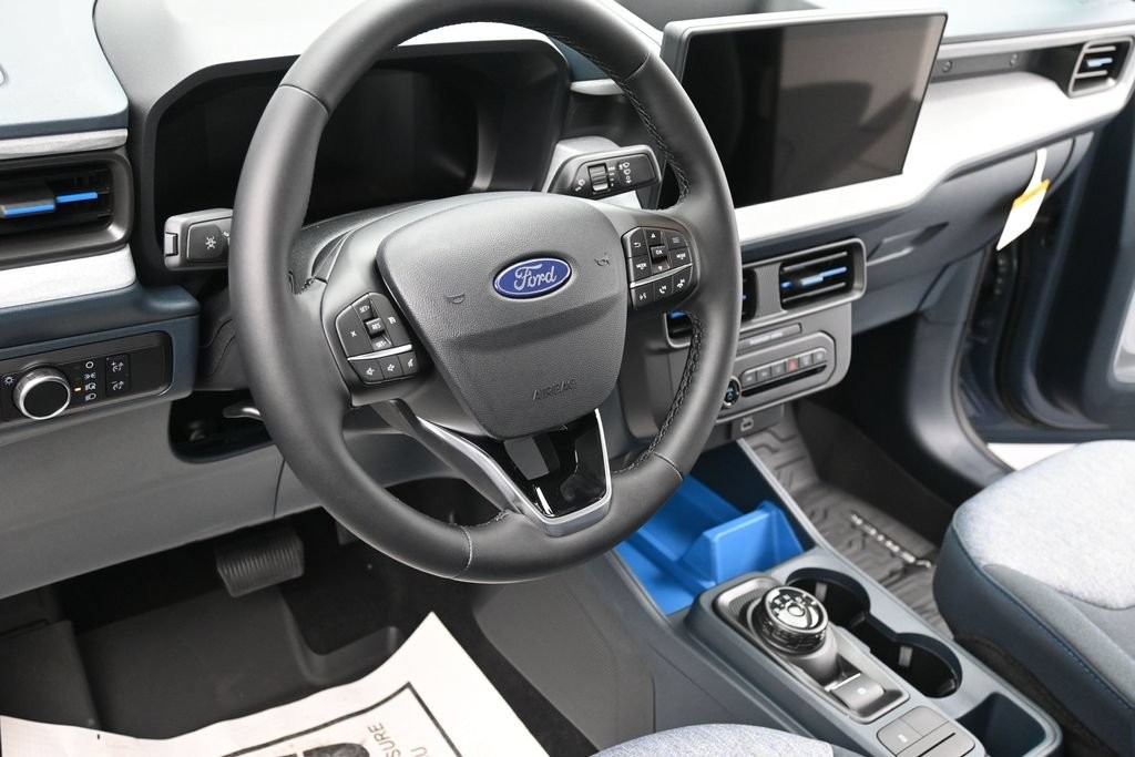 Ford Maverick Vehicle Full-screen Gallery Image 15