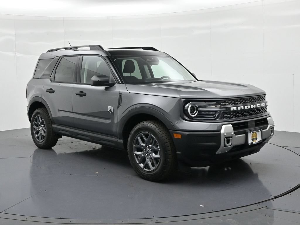 Ford Bronco Sport Vehicle Full-screen Gallery Image 4