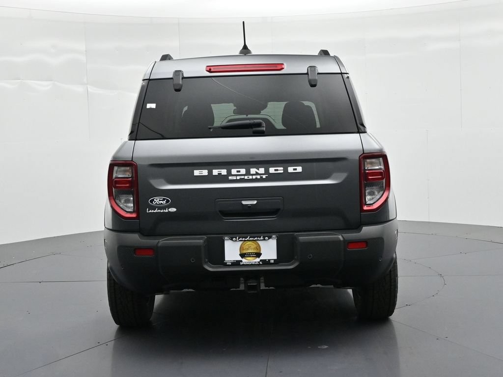 Ford Bronco Sport Vehicle Full-screen Gallery Image 7