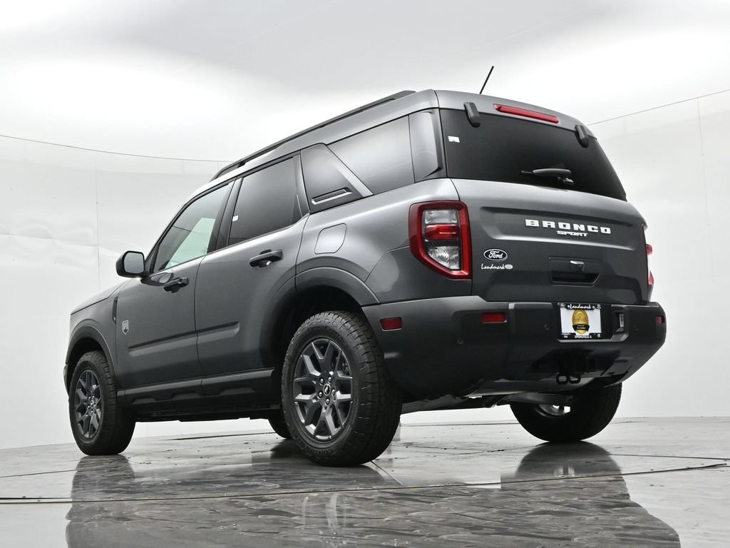 Ford Bronco Sport Vehicle Full-screen Gallery Image 19