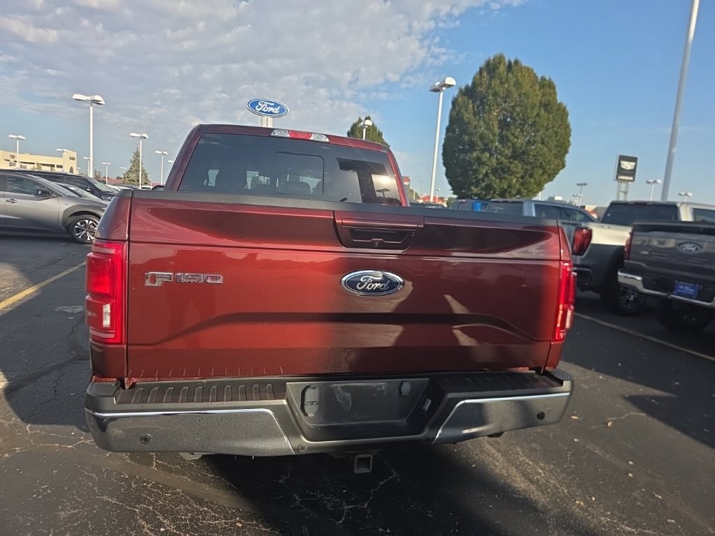 Ford F-150 Vehicle Full-screen Gallery Image 7