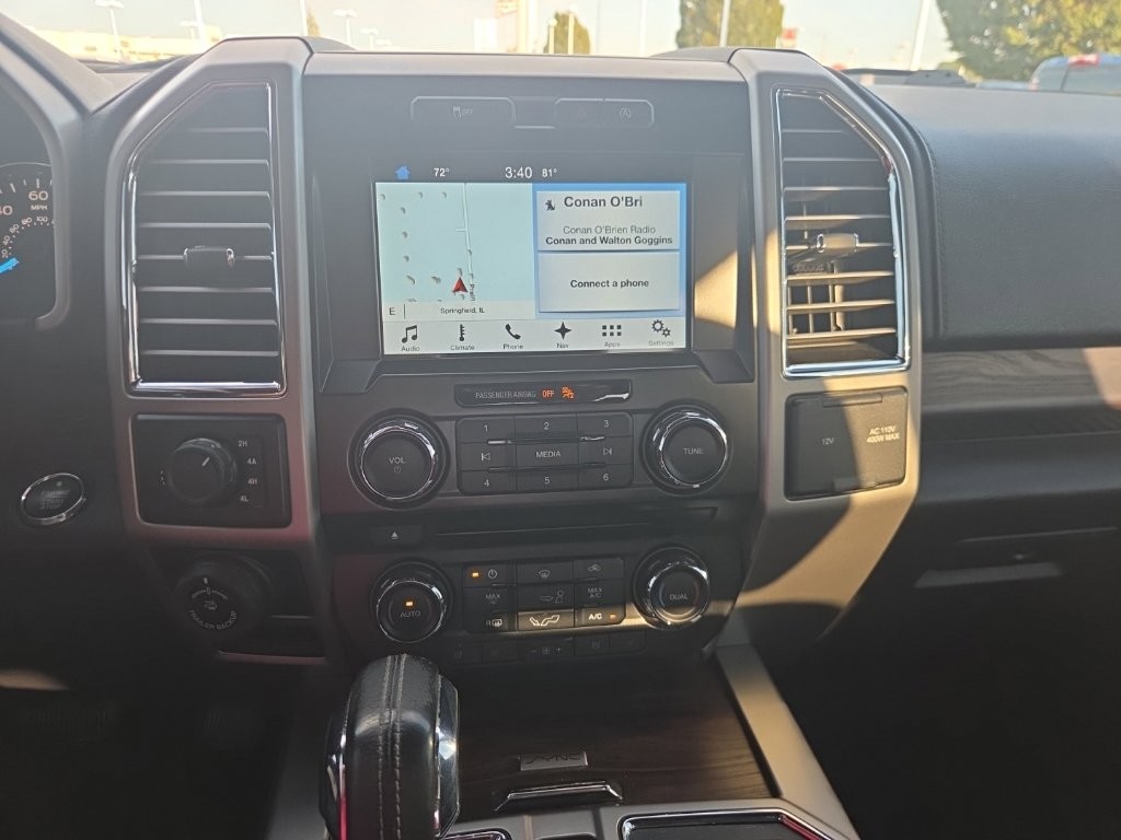 Ford F-150 Vehicle Full-screen Gallery Image 16