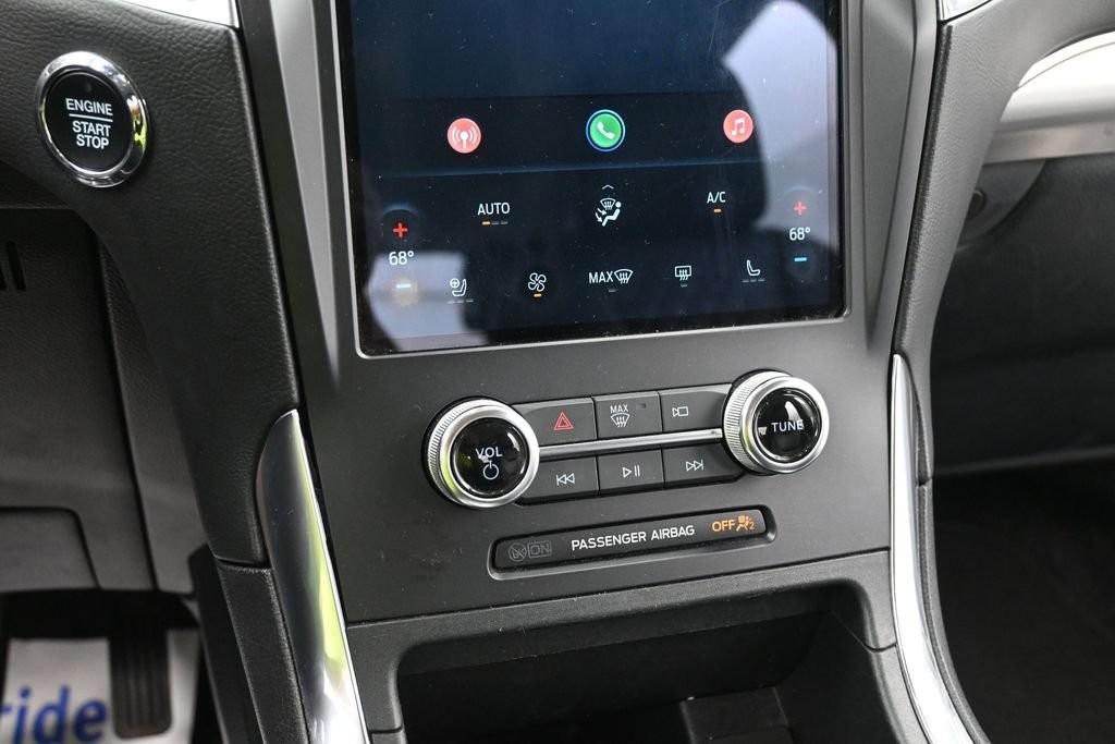 Ford Edge Vehicle Full-screen Gallery Image 11