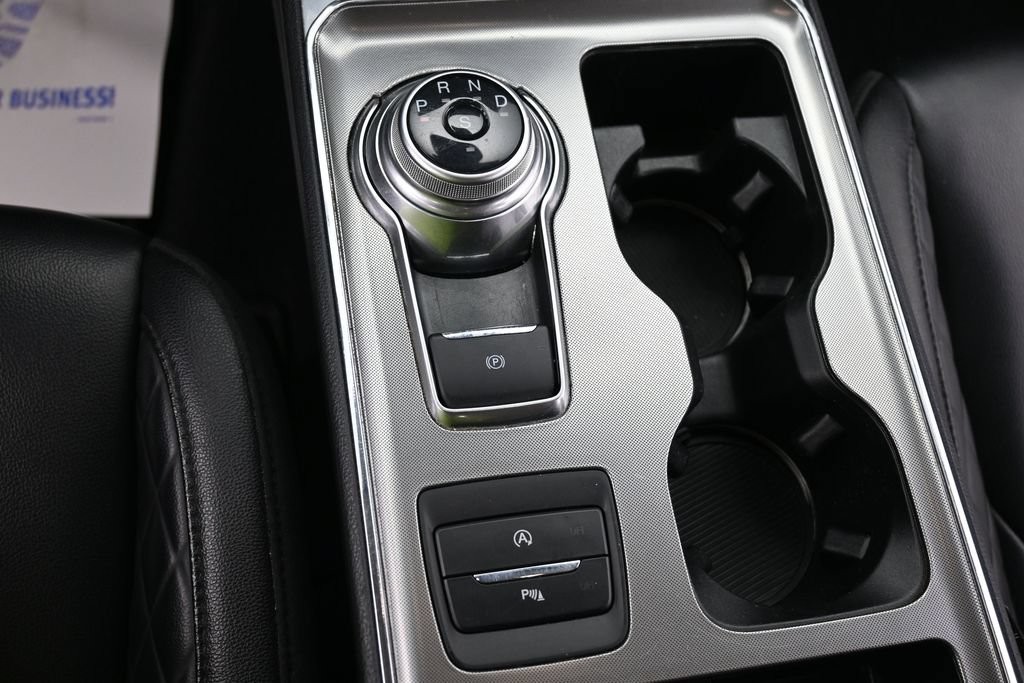 Ford Edge Vehicle Full-screen Gallery Image 12