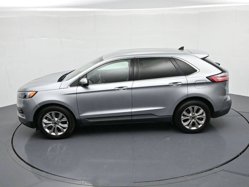 Ford Edge Vehicle Full-screen Gallery Image 18