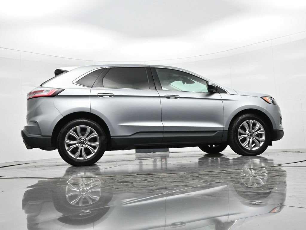 Ford Edge Vehicle Full-screen Gallery Image 22