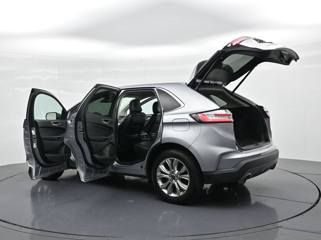 Ford Edge Vehicle Full-screen Gallery Image 24