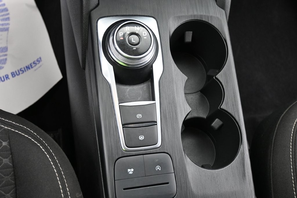 Ford Escape Vehicle Full-screen Gallery Image 13
