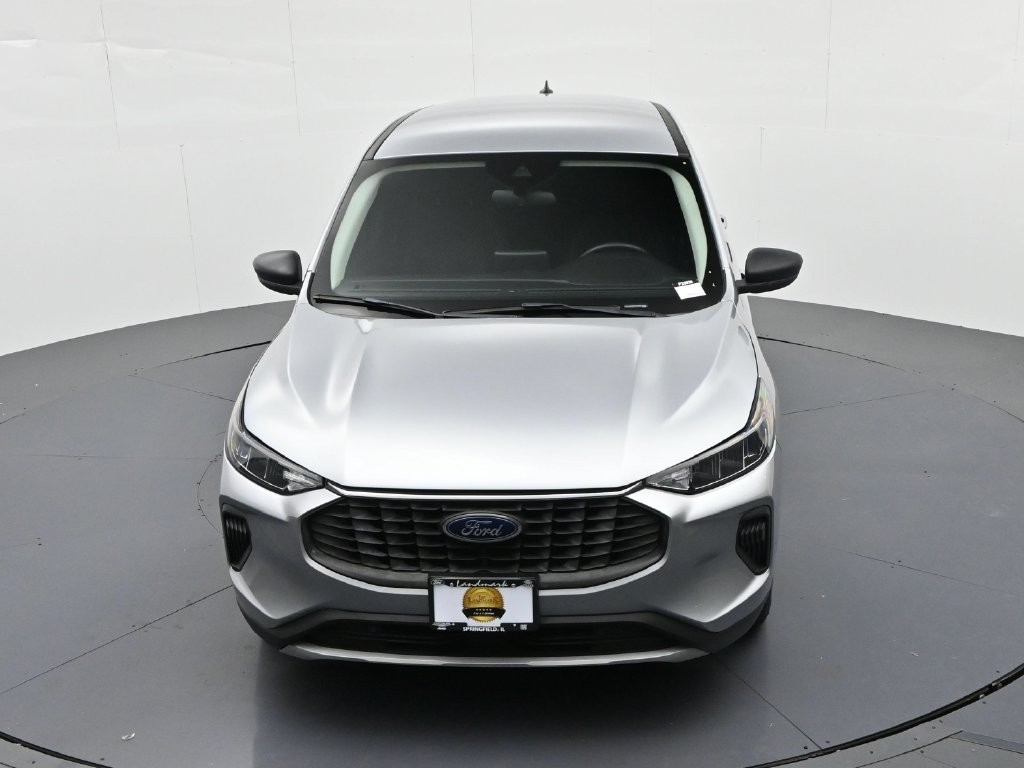 Ford Escape Vehicle Full-screen Gallery Image 18