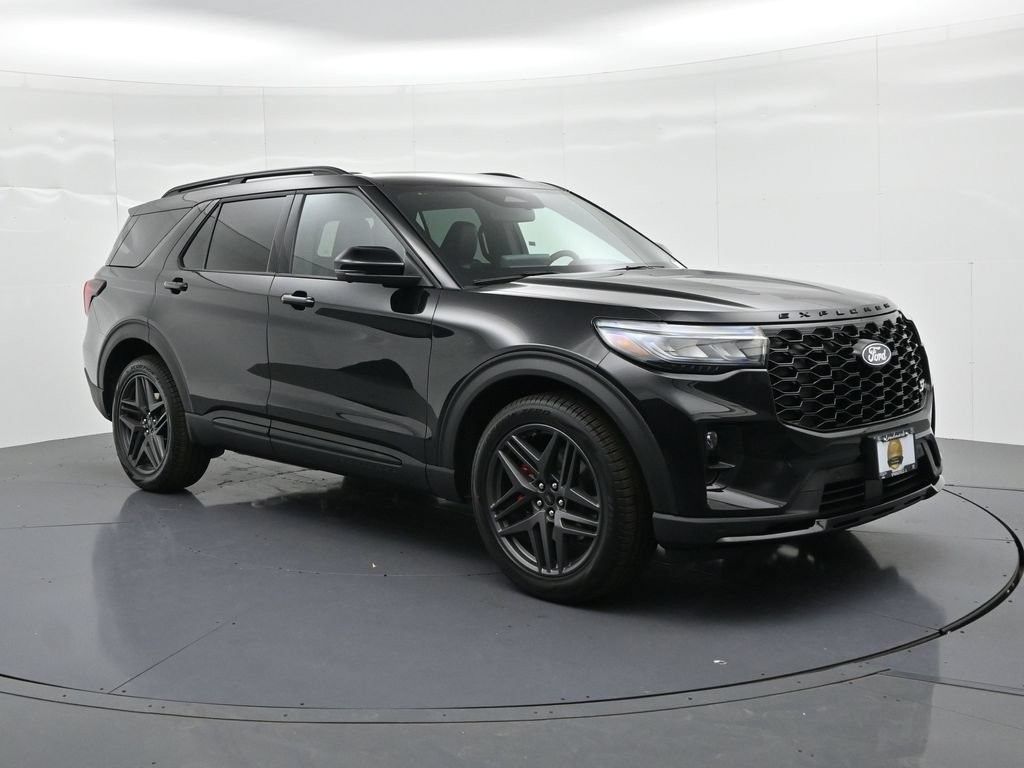 Ford Explorer Vehicle Full-screen Gallery Image 4