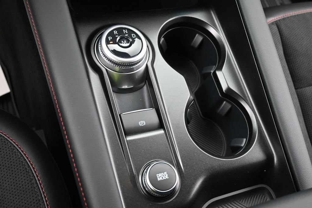 Ford Explorer Vehicle Full-screen Gallery Image 13