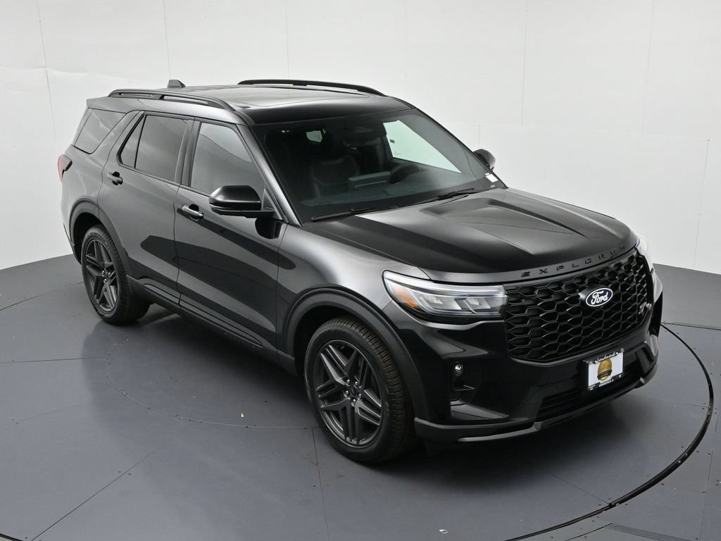 Ford Explorer Vehicle Full-screen Gallery Image 17