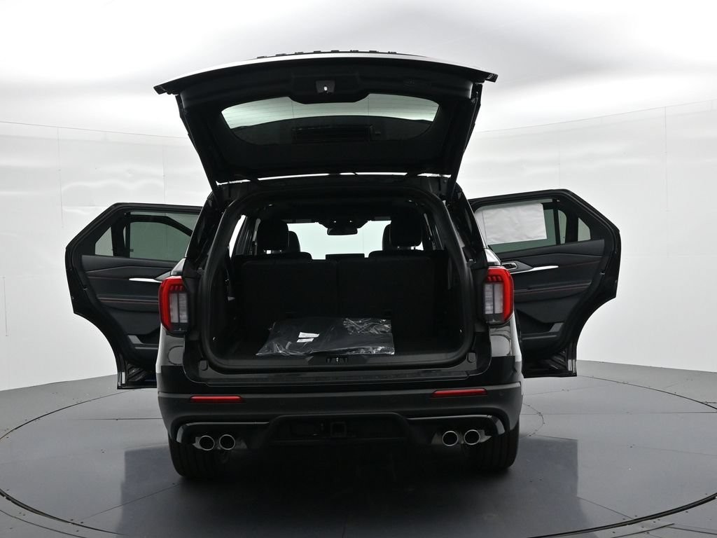 Ford Explorer Vehicle Full-screen Gallery Image 28