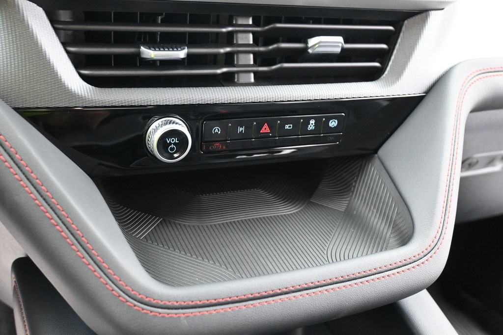 Ford Explorer Vehicle Full-screen Gallery Image 11