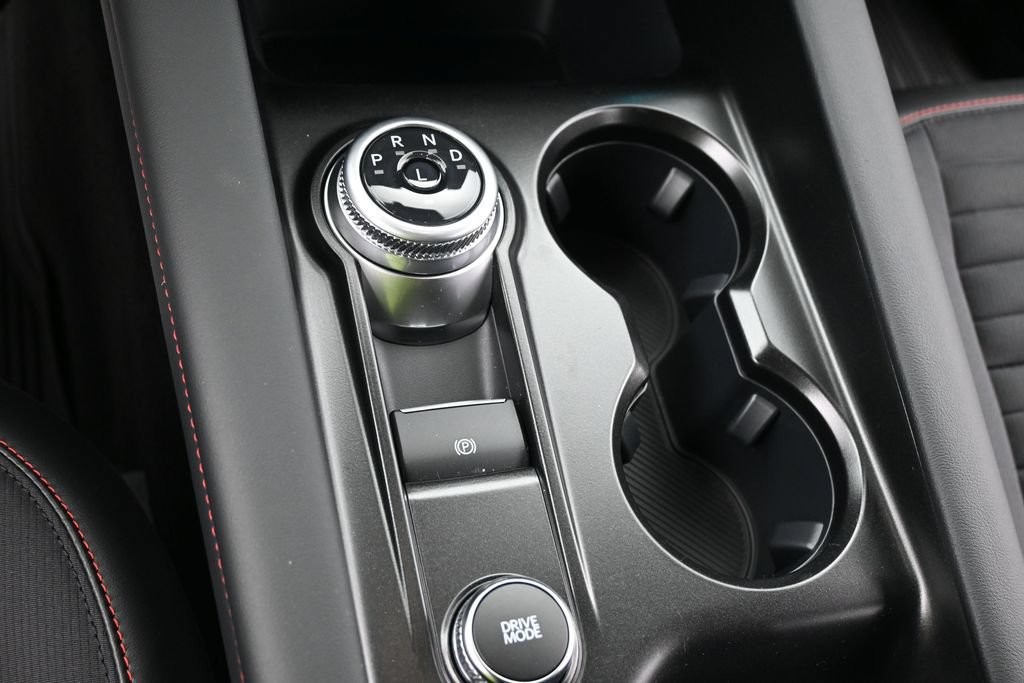 Ford Explorer Vehicle Full-screen Gallery Image 12