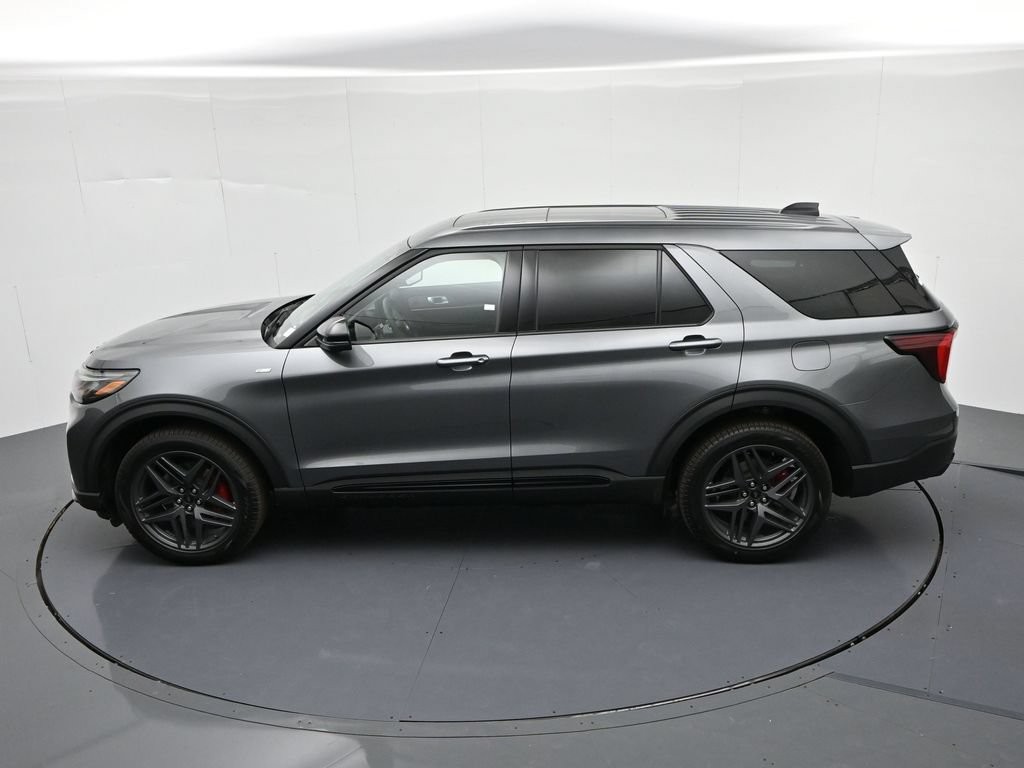 Ford Explorer Vehicle Full-screen Gallery Image 21