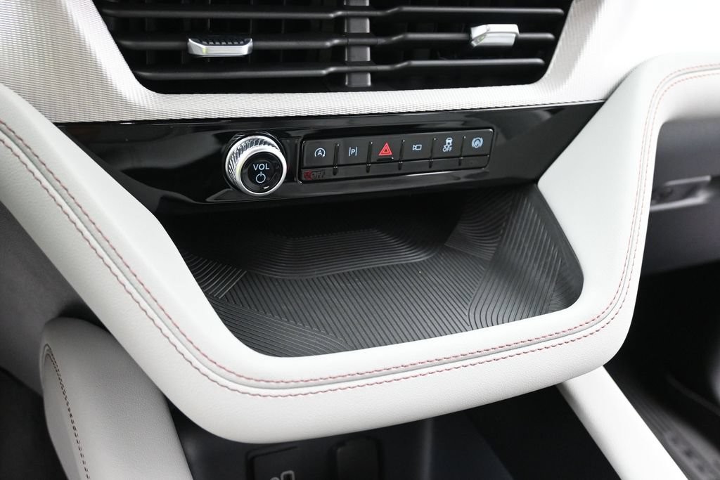 Ford Explorer Vehicle Full-screen Gallery Image 11